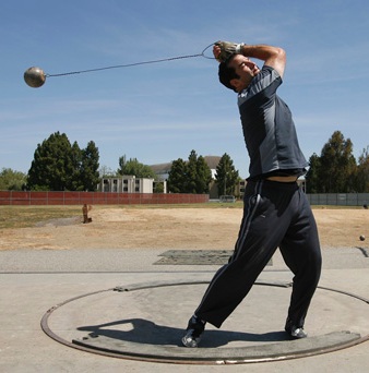 moe-hammerthrow.jpg